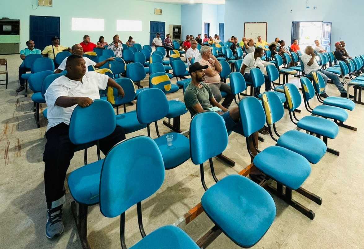 Camacã: Após reuniões com segmentos e profissionais da educação, a prefeitura reforça segurança nas escolas

